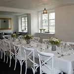Ny Kirstineberg Gods B&B *