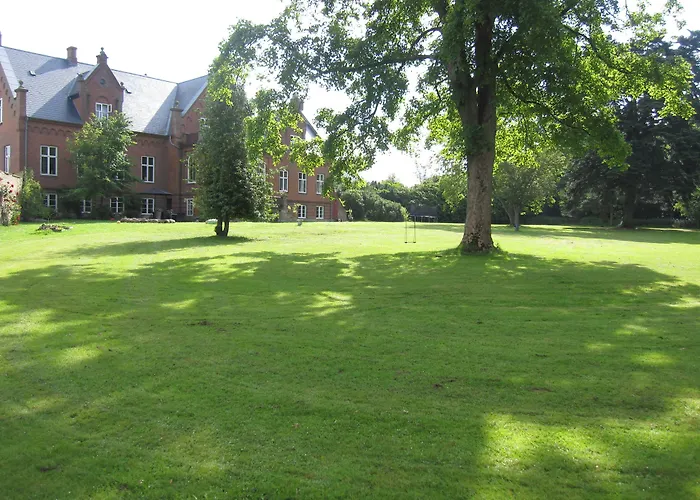 Ny Kirstineberg Gods Holiday home *